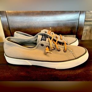 Ladies Sperry Shoes